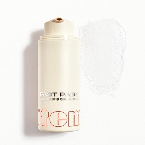 Item Beauty by Addison Rae Fast Pass Gel AHA Cleanser | NEW - Picture 2 of 9